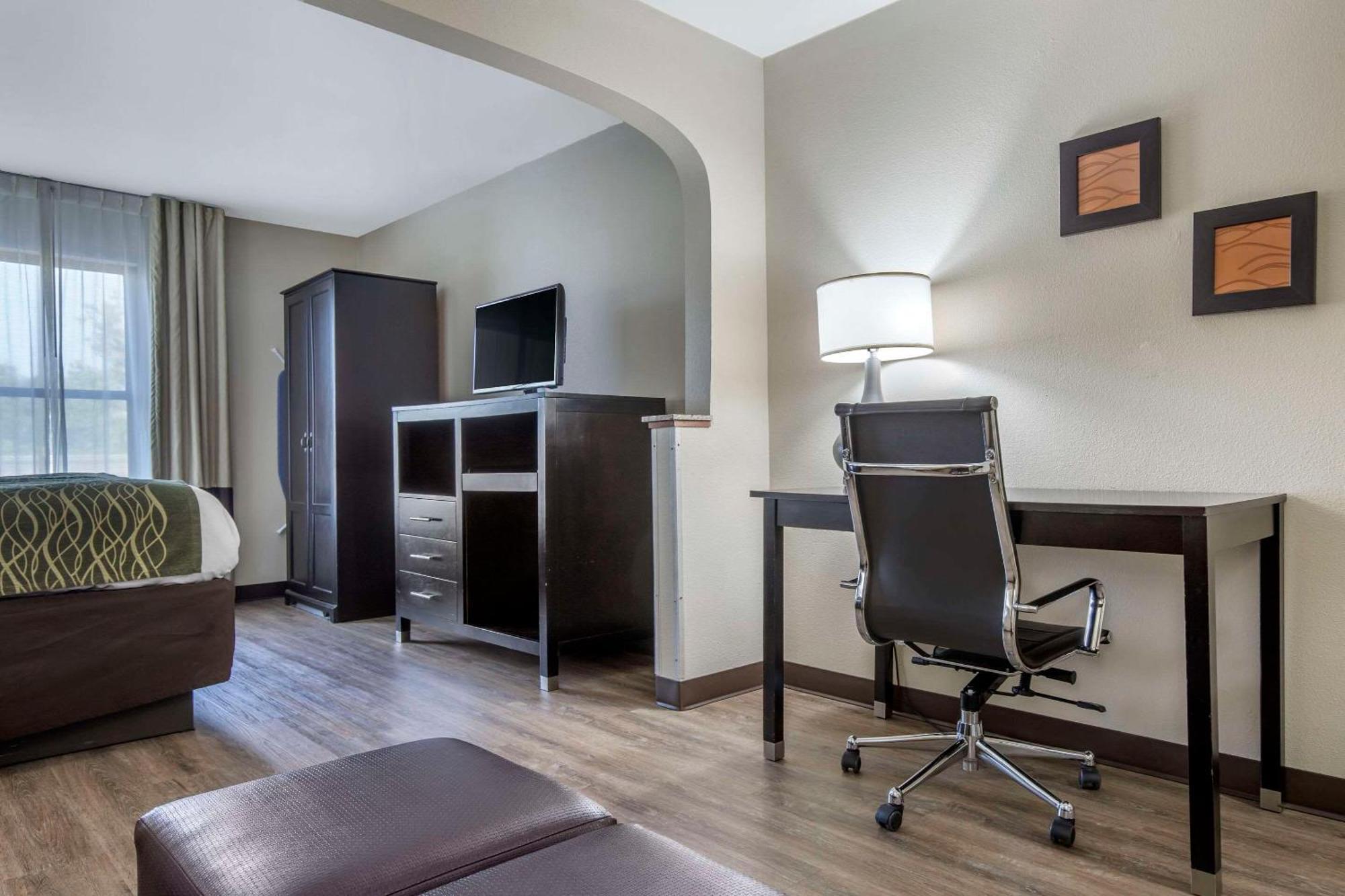 Comfort Inn Near Downtown & Blue Ridge Pkwy Marion Bagian luar foto