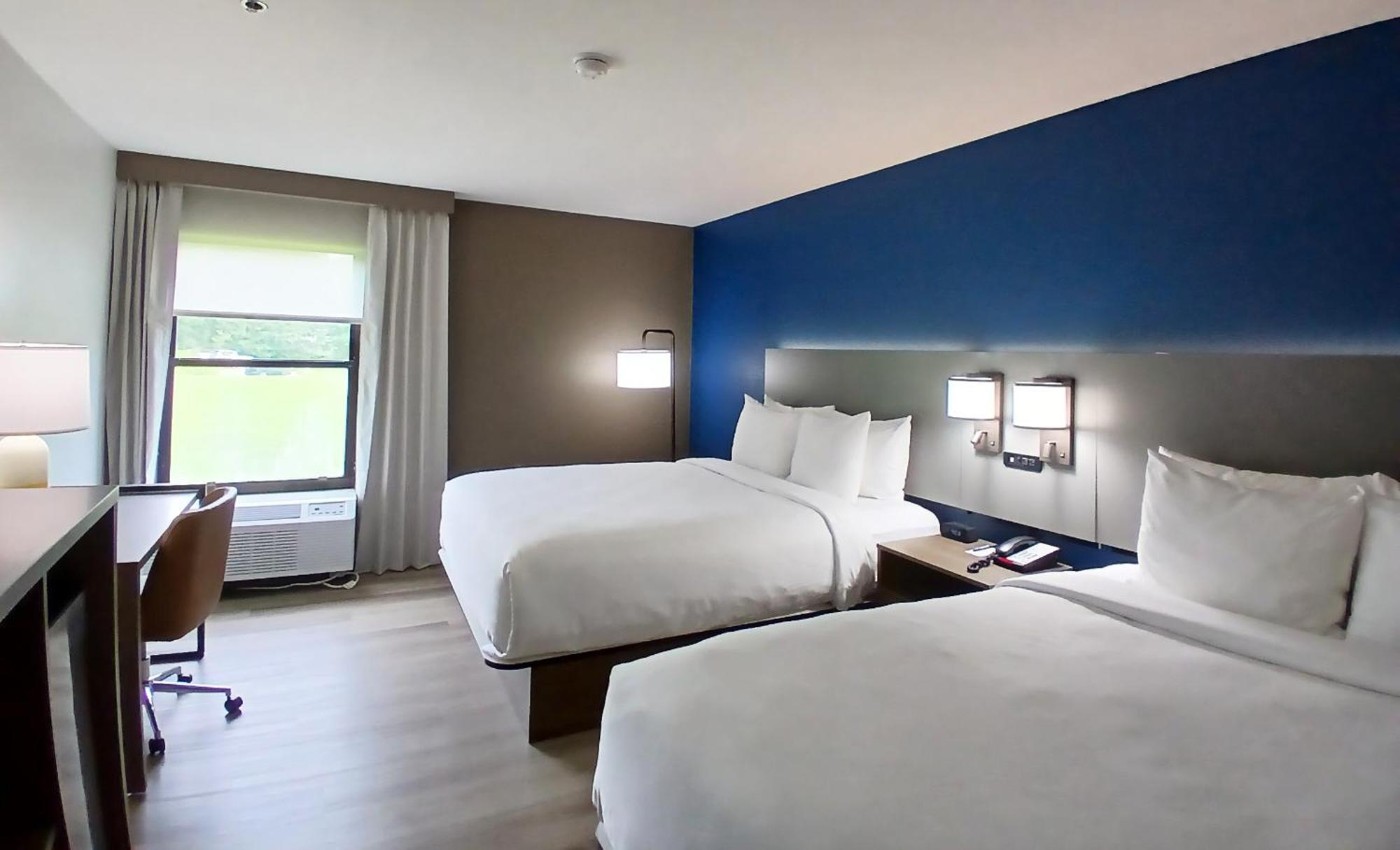 Comfort Inn Near Downtown & Blue Ridge Pkwy Marion Bagian luar foto